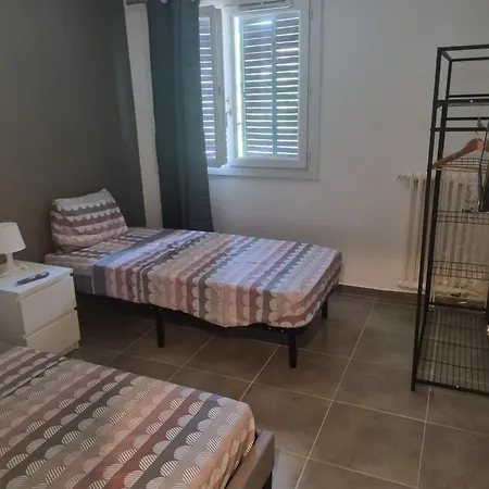 Privative Renove 2024, Climatisation, Tramway Sur Place , 12 Min Centre, 16 Min Plage, Apercu Lateral Mer, 2 Wc Avec 2 Salle De Bain, Private Renovated 2024, Air-conditioned , Tram On Spot, 2 Toilets And 2 Bathrooms Couette-café *